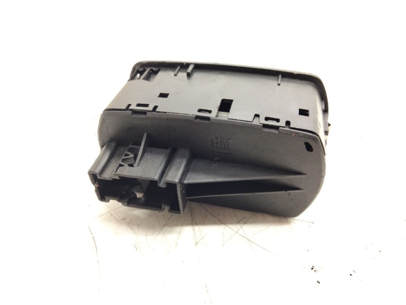 Recambio de mando elevalunas delantero izquierdo para opel corsa d 1.3 16v cdti referencia OEM IAM 13258521AA  