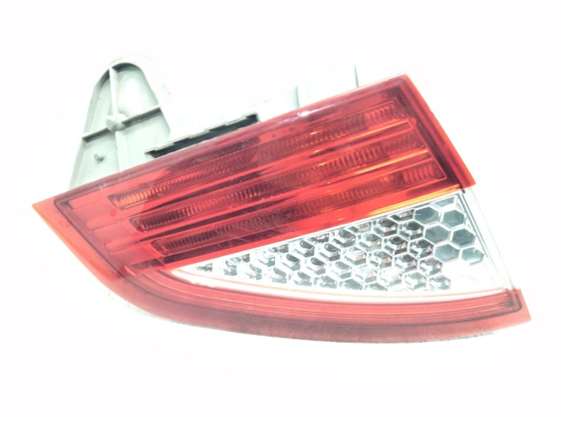 Recambio de piloto trasero izquierdo porton para ford mondeo ber. (ca2) titanium referencia OEM IAM S7113A603A  