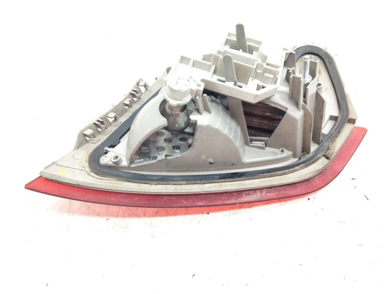 Recambio de piloto trasero izquierdo porton para ford mondeo ber. (ca2) titanium referencia OEM IAM S7113A603A  