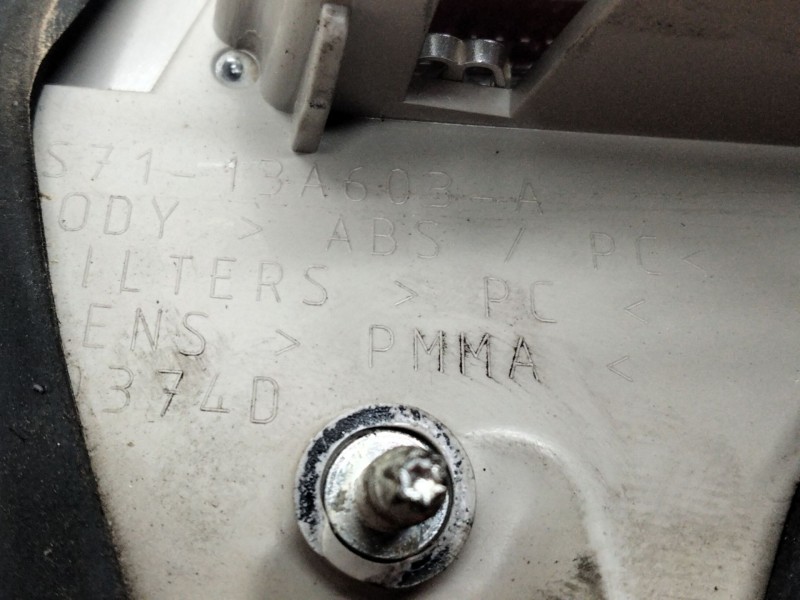 Recambio de piloto trasero izquierdo porton para ford mondeo ber. (ca2) titanium referencia OEM IAM S7113A603A  