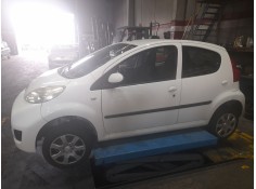peugeot 107 del año 2001