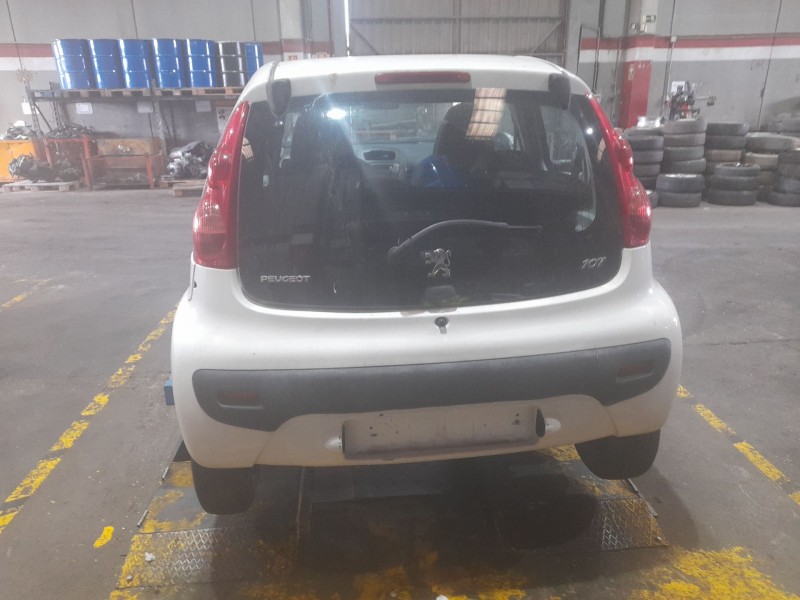 peugeot 107 del año 2001
