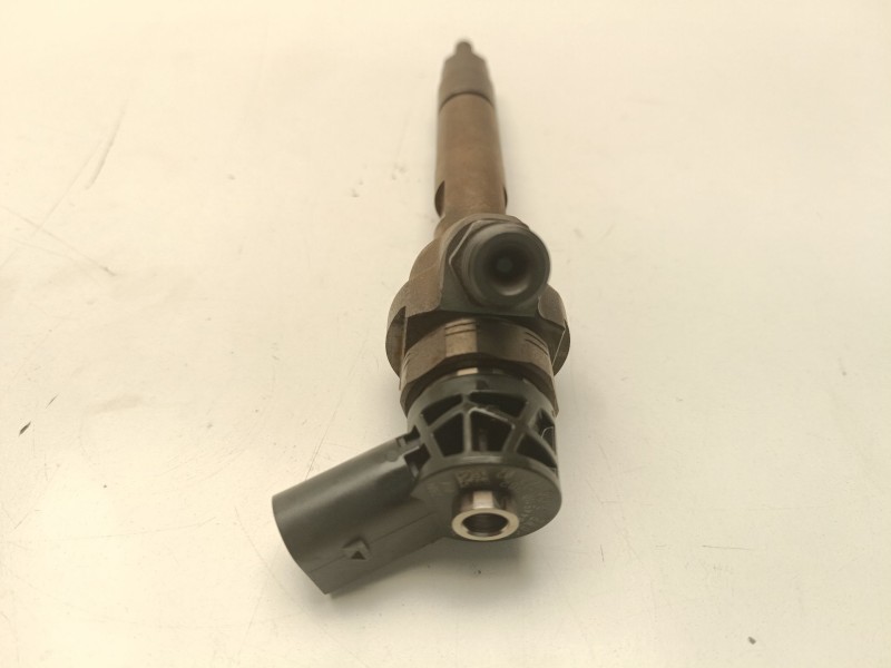 Recambio de inyector para bmw serie 3 berlina (e90) 2.0 16v referencia OEM IAM 0445110382  