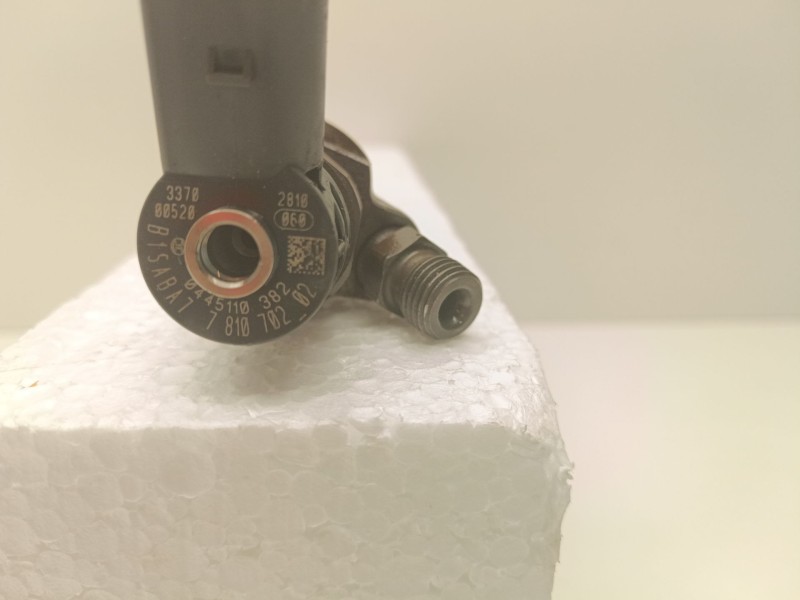 Recambio de inyector para bmw serie 3 berlina (e90) 2.0 16v referencia OEM IAM 0445110382  