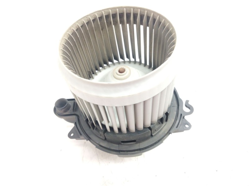 Recambio de motor calefaccion para dacia dokker ambiance referencia OEM IAM 5V86  