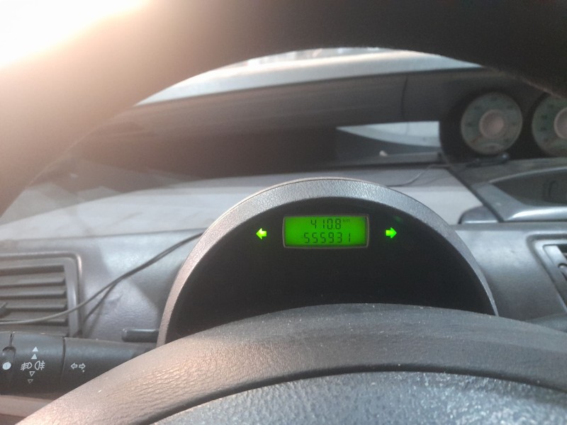 peugeot 807 del año 2003