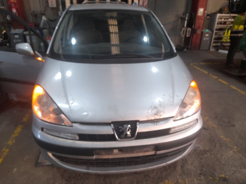 peugeot 807 del año 2003
