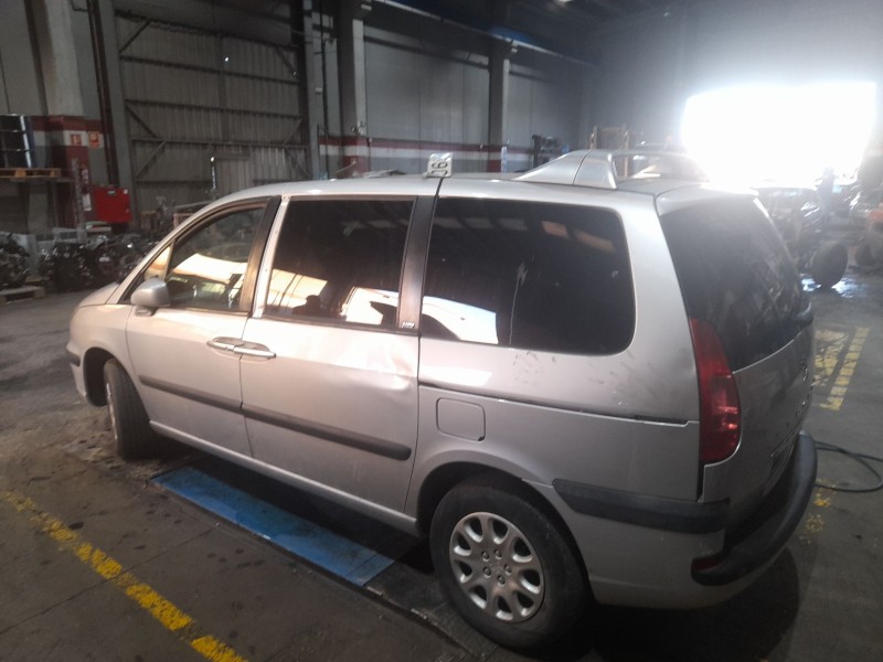 peugeot 807 del año 2003