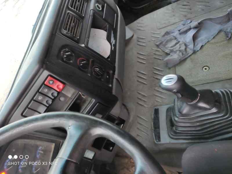 renault hr xxx.18/26 premium 01  del año 2002