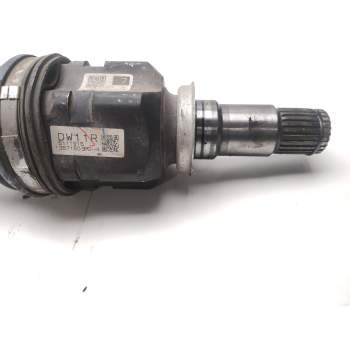 Recambio de transmision delantera derecha para lexus ct 200h referencia OEM IAM 15111914672  