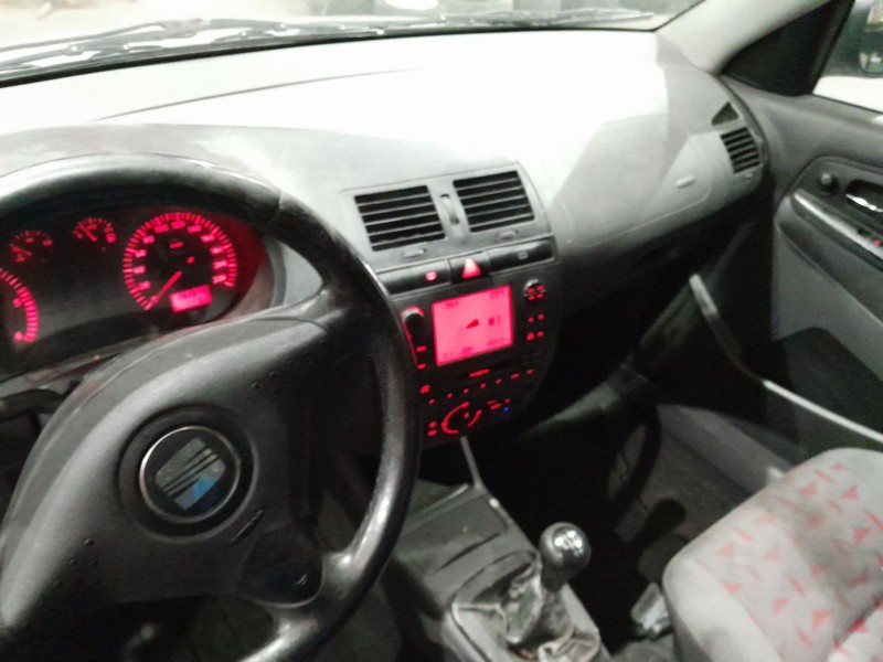 seat cordoba berlina (6k2) del año 2001