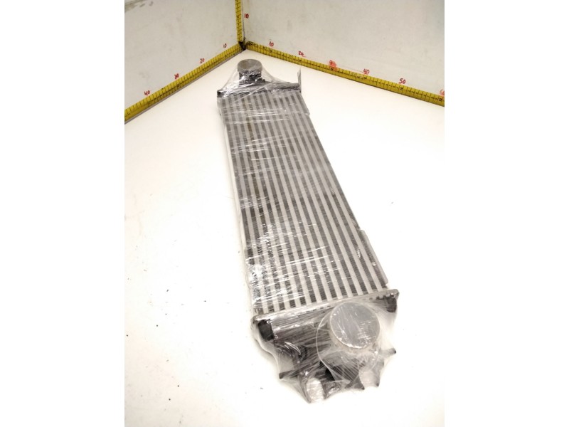 Recambio de intercooler para opel vivaro 1.9 cdti cat (f9q-760 / l08) referencia OEM IAM 7700312903 VALEO 