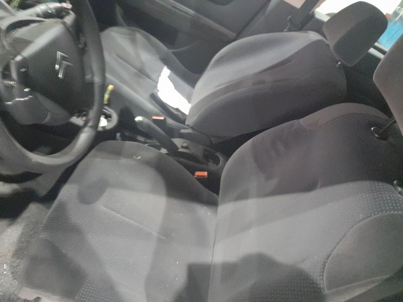 citroen c4 berlina del año 2008