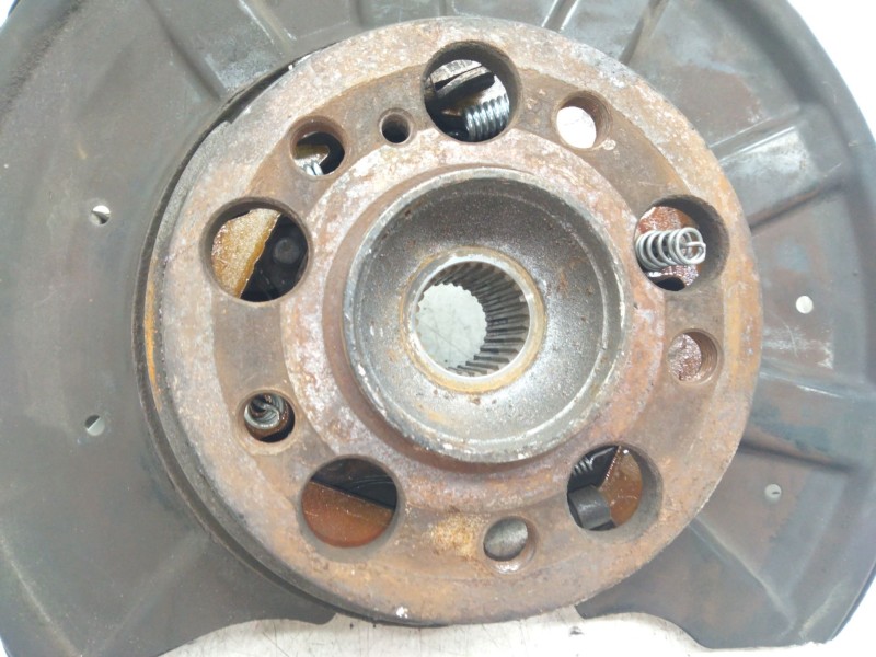 Recambio de mangueta trasera izquierda para mercedes-benz clase e (w212) lim. referencia OEM IAM   