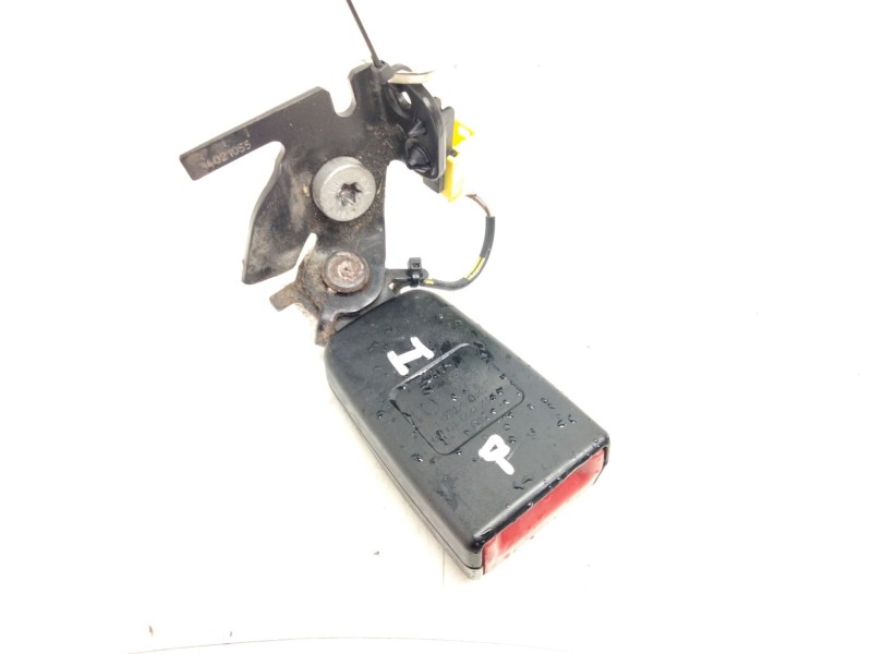 Recambio de enganche cinturon trasero izquierdo para mercedes-benz clase e (w212) lim. referencia OEM IAM A2128601969  