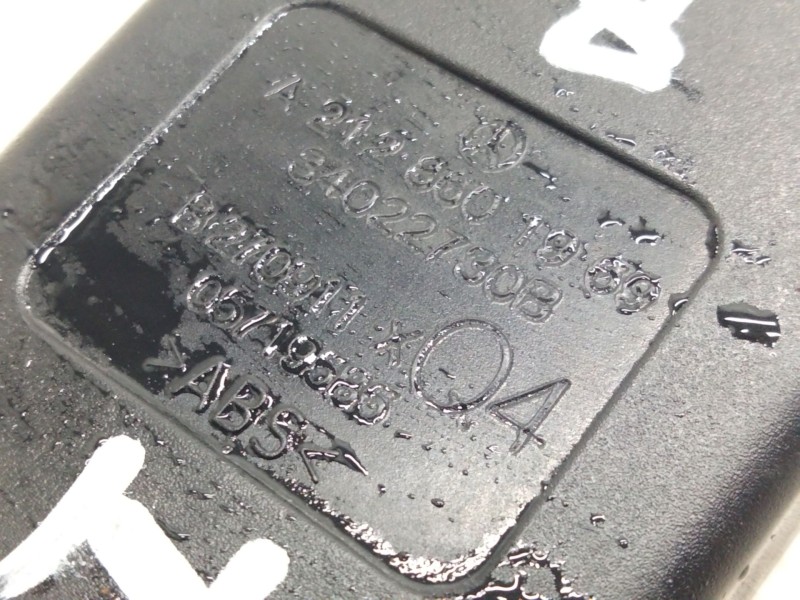 Recambio de enganche cinturon trasero izquierdo para mercedes-benz clase e (w212) lim. referencia OEM IAM A2128601969  