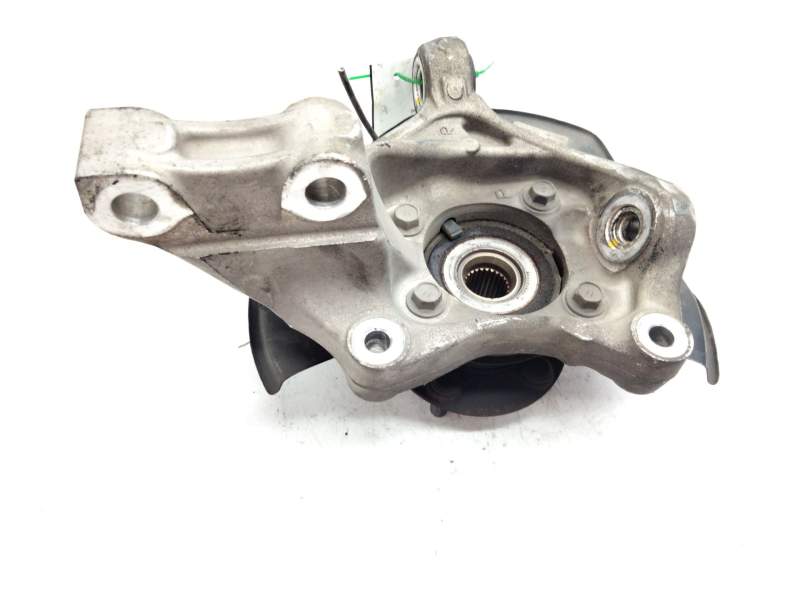 Recambio de mangueta delantera derecha para lexus ct 200h referencia OEM IAM F05R  