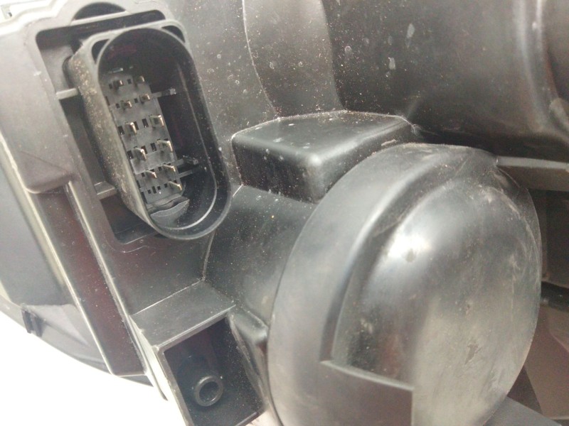 Recambio de faro xenon izquierdo para volkswagen jetta (1k2) referencia OEM IAM 0301212273  