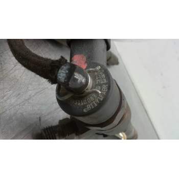 Recambio de inyector para opel corsa c silverline referencia OEM IAM 0445110083  
