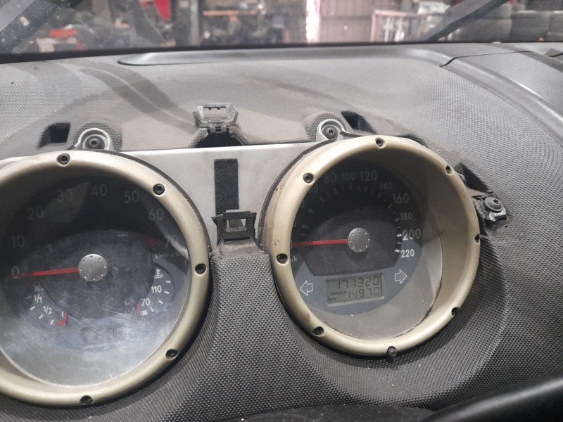 volkswagen polo (9n1) del año 2001