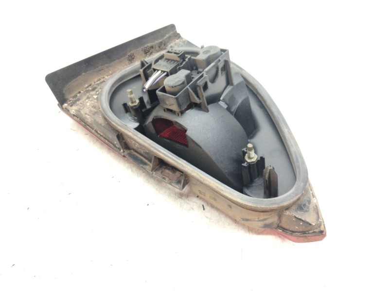 Recambio de piloto trasero izquierdo porton para renault megane i fase 2 classic (la..) 1.6 16v rte referencia OEM IAM   