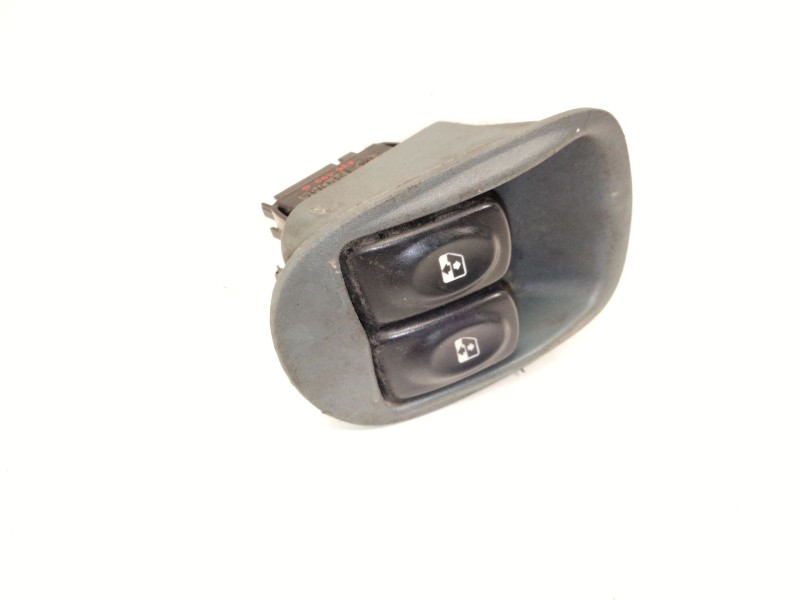 Recambio de mando elevalunas delantero izquierdo para renault megane i scenic (ja0) 1.9 dti diesel cat referencia OEM IAM   