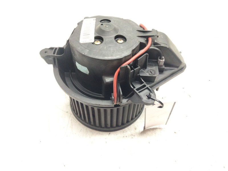 Recambio de motor calefaccion para peugeot 106 (s2) 1.1 referencia OEM IAM 9609330  