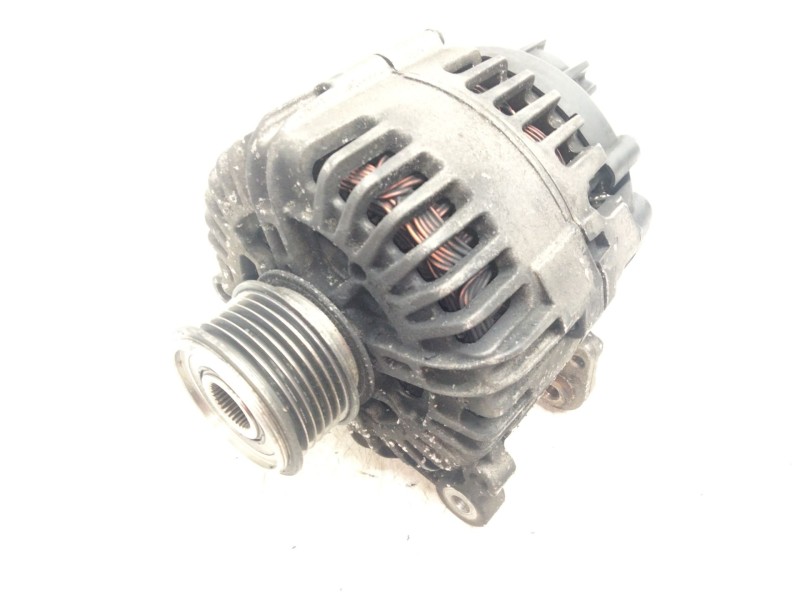 Recambio de alternador para audi a4 b7 (8ec) 2.0 tdi referencia OEM IAM 06F903023H  