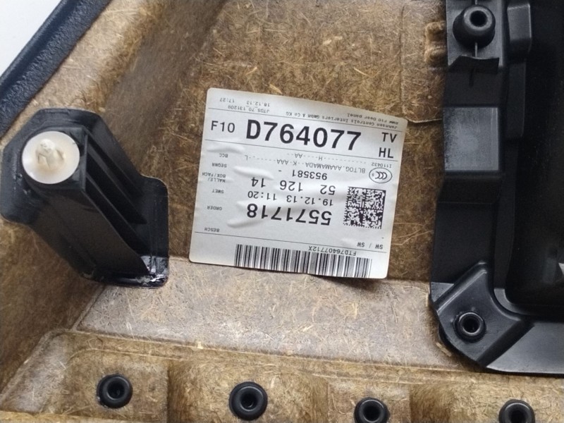 Recambio de guarnecido puerta trasera izquierda para bmw serie 5 lim. (f10) 520d referencia OEM IAM D764077  