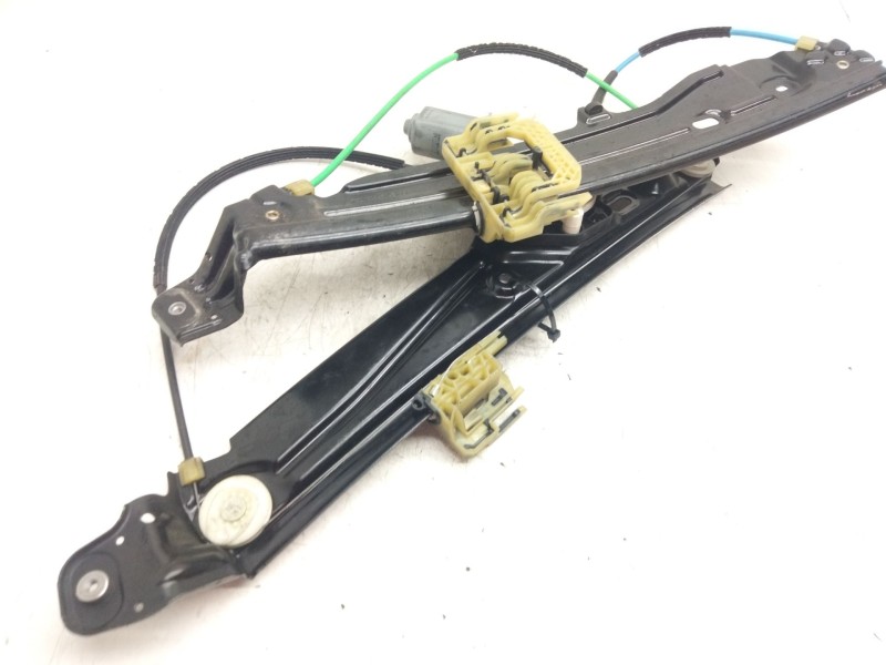 Recambio de elevalunas delantero derecho para bmw serie 5 lim. (f10) 520d referencia OEM IAM 72481720  