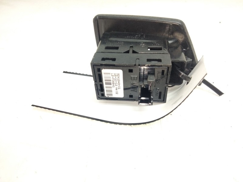 Recambio de mando elevalunas delantero derecho para bmw serie 5 lim. (f10) 520d referencia OEM IAM 924194901  