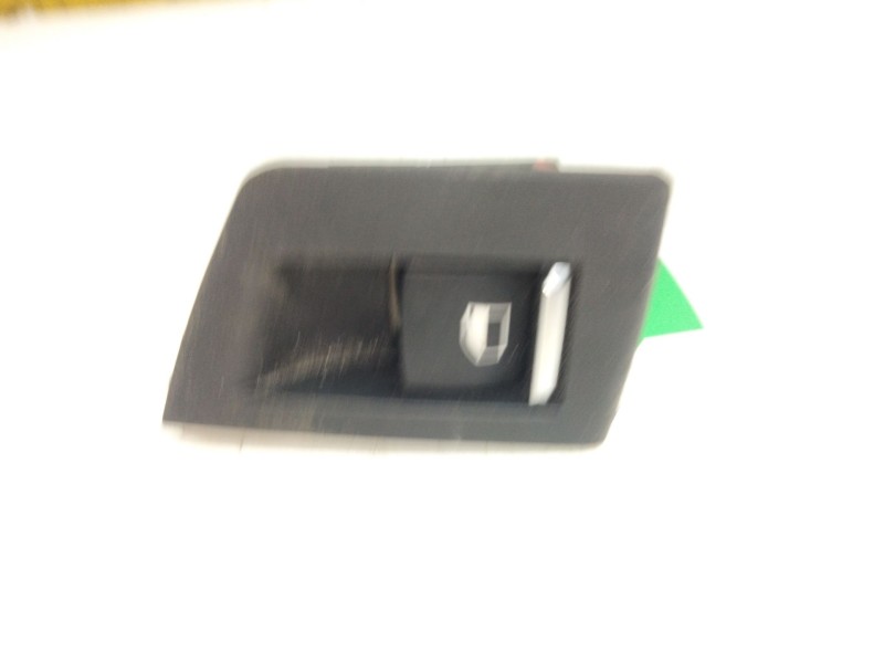Recambio de mando elevalunas trasero derecho para bmw serie 5 lim. (f10) 520d referencia OEM IAM 924194901  