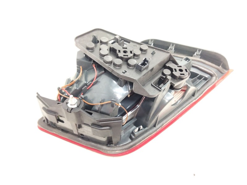 Recambio de piloto trasero derecho porton para bmw serie 5 lim. (f10) 520d referencia OEM IAM 730616408  