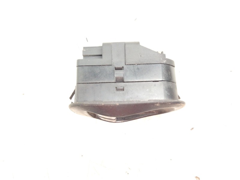 Recambio de mando elevalunas delantero izquierdo para peugeot 306 (7b, n3, n5) 1.9 d referencia OEM IAM   