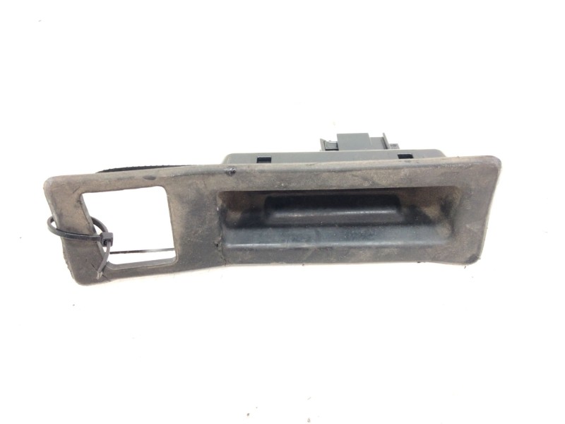 Recambio de pulsador maletero para bmw serie 5 lim. (f10) 520d referencia OEM IAM 7368753  