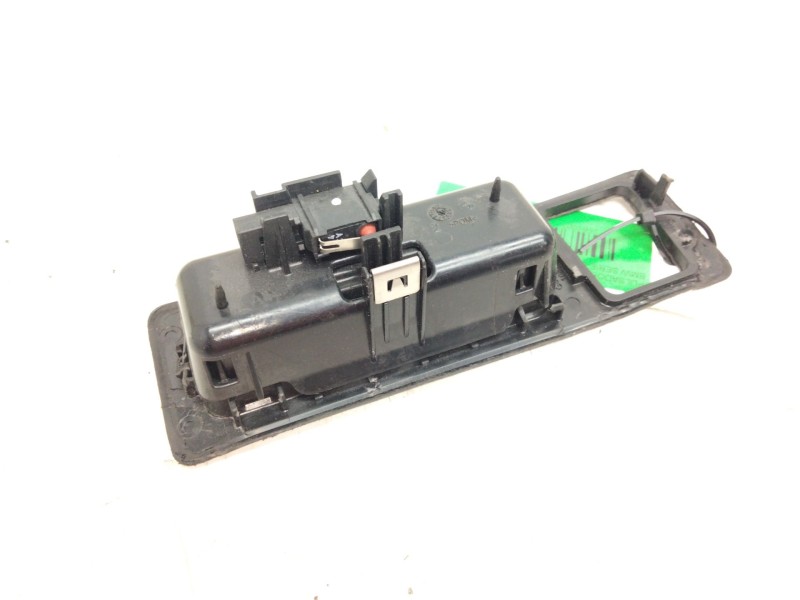 Recambio de pulsador maletero para bmw serie 5 lim. (f10) 520d referencia OEM IAM 7368753  