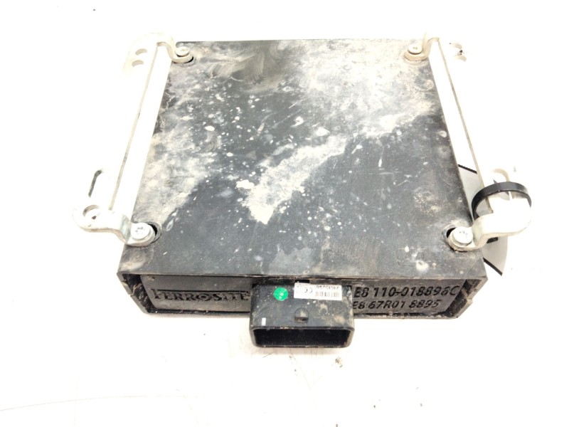 Recambio de centralita motor uce para ford transit courier referencia OEM IAM E8110018896C  