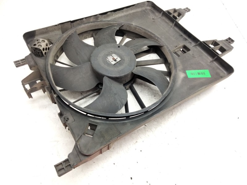 Recambio de electroventilador para renault kangoo 1.5 dci diesel cat referencia OEM IAM 8200427466B  