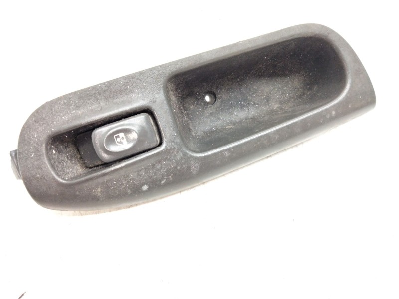 Recambio de mando elevalunas delantero derecho para renault megane i scenic (ja0) 1.9 dt alize referencia OEM IAM 7700431172  