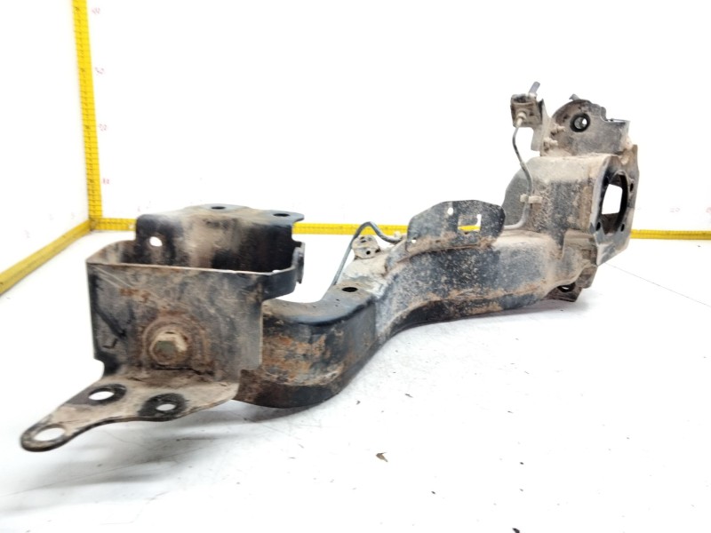 Recambio de soporte brazo suspension trasero izquierdo para nissan juke (f15) 1.6 16v referencia OEM IAM   