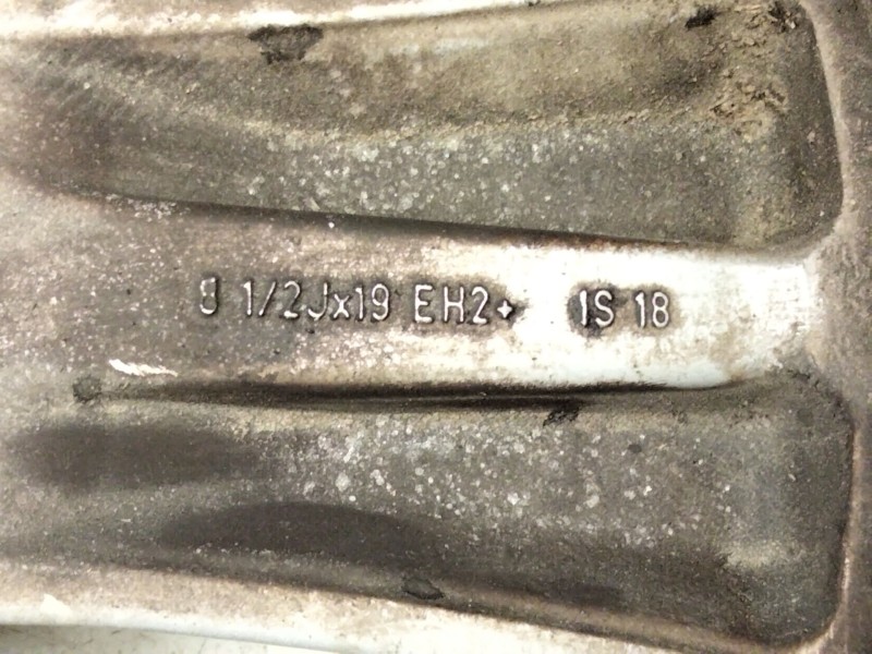 Recambio de llanta aluminio para bmw x5 (e53) 3.0d referencia OEM IAM 19-5-TORNILLOS ET18 