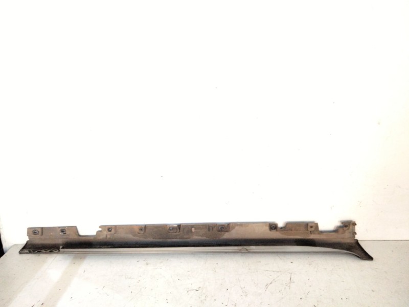 Recambio de talonera izquierda para bmw serie 5 lim. (f10) 520d referencia OEM IAM 723706504 D764077 