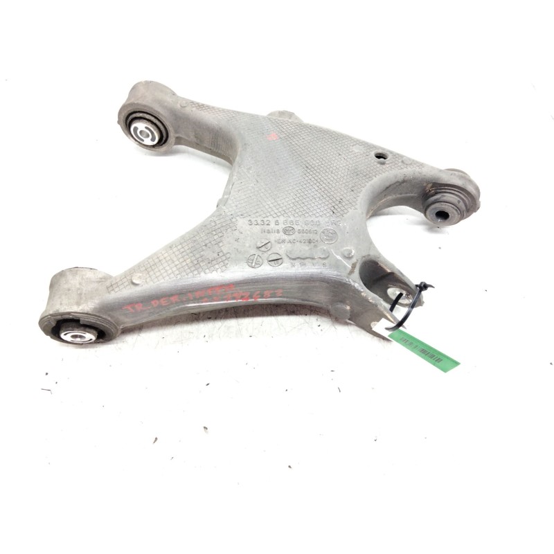 Recambio de brazo suspension inferior trasero derecho para bmw serie 5 lim. (f10) 520d referencia OEM IAM 6865900  