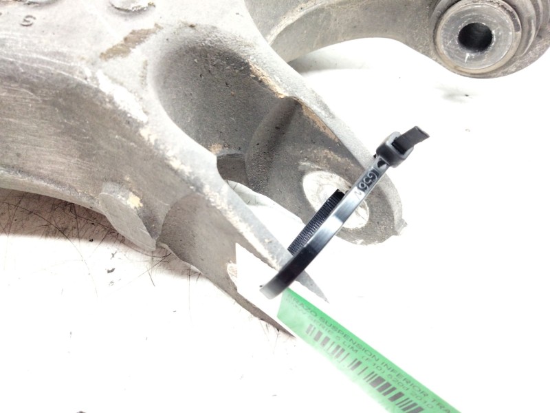 Recambio de brazo suspension inferior trasero derecho para bmw serie 5 lim. (f10) 520d referencia OEM IAM 6865900  