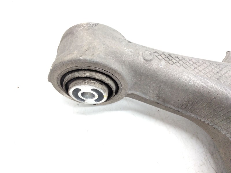 Recambio de brazo suspension inferior trasero derecho para bmw serie 5 lim. (f10) 520d referencia OEM IAM 6865900  