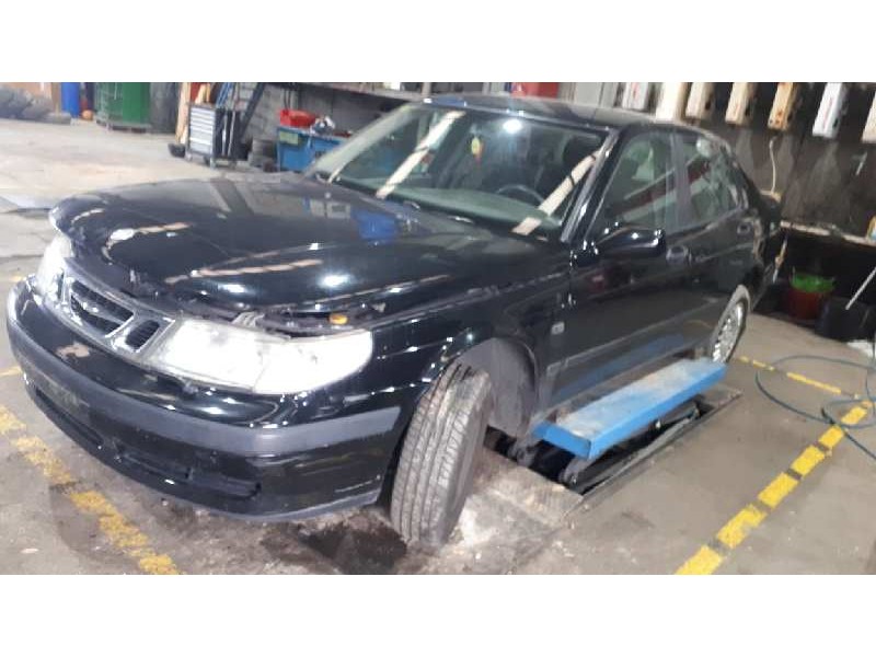 saab 9-5 sedán del año 2001