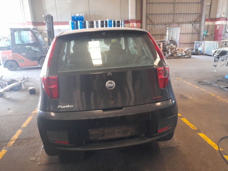 fiat punto berlina (188) del año 2004