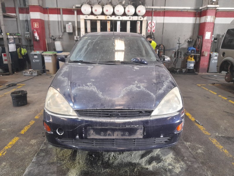 ford focus berlina (cak) del año 2000