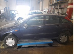 ford focus berlina (cak) del año 2000
