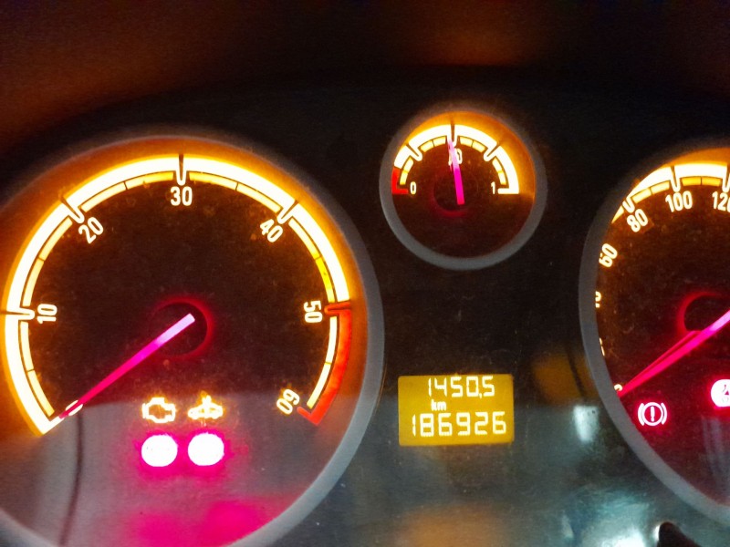 opel corsa d del año 2007